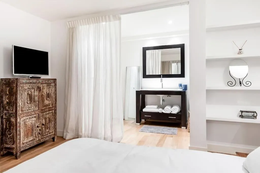 Magnificent Loft Apartment In The Latin Quarter Paris 0*,  France