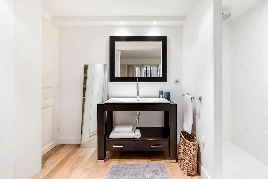 פריז Magnificent Loft Apartment In The Latin Quarter 0*,  צרפת