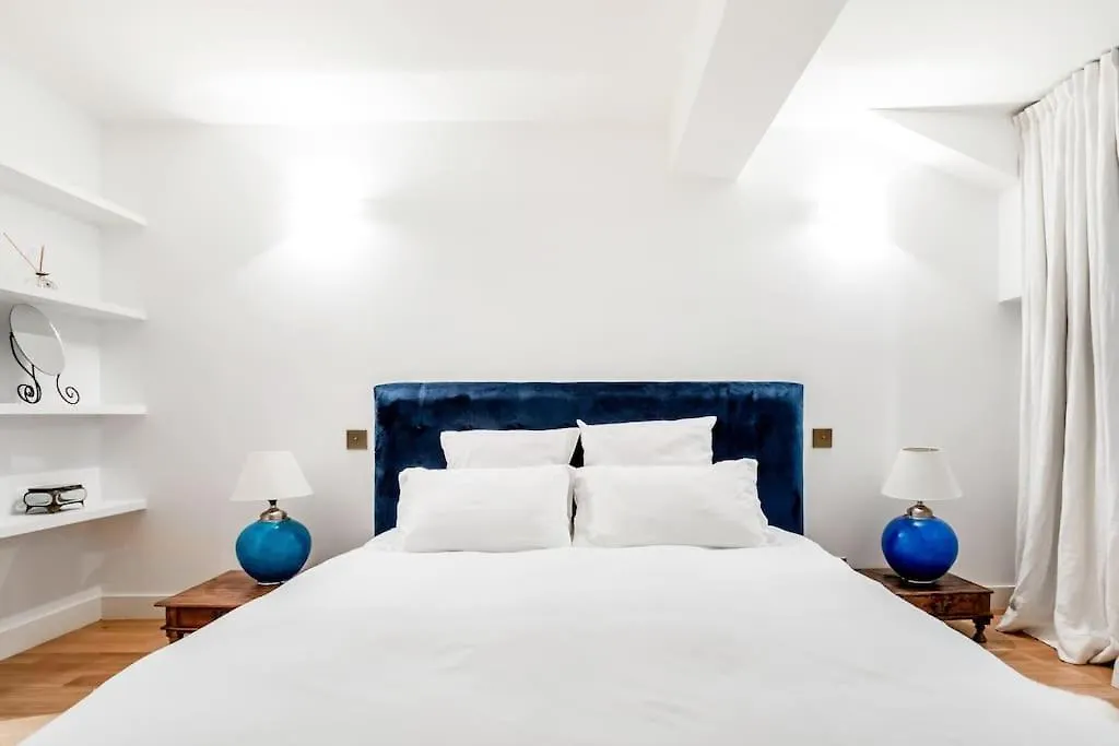 פריז Magnificent Loft Apartment In The Latin Quarter צרפת